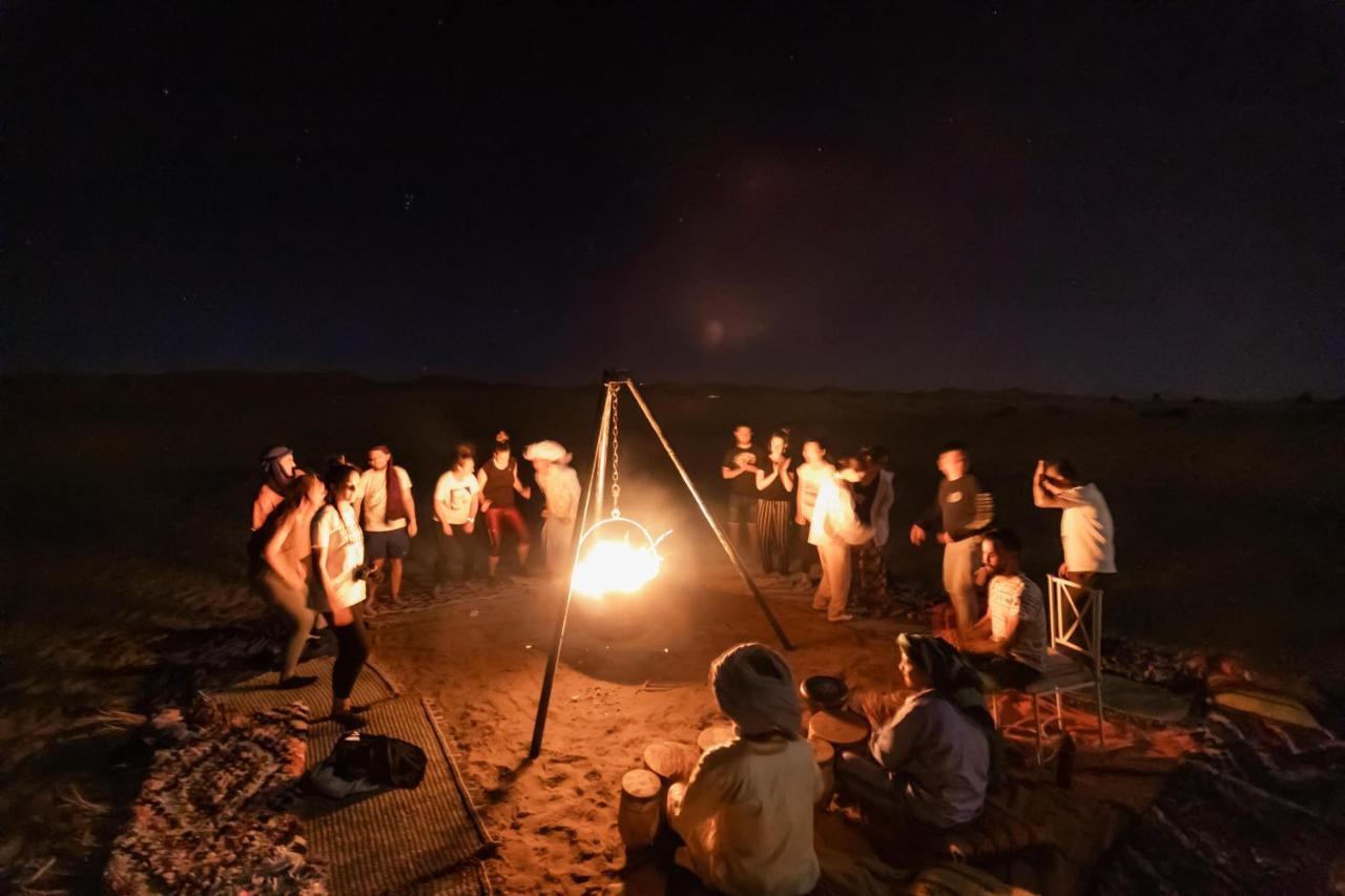 Aiour Luxury Camp Hotel Merzouga Bagian luar foto