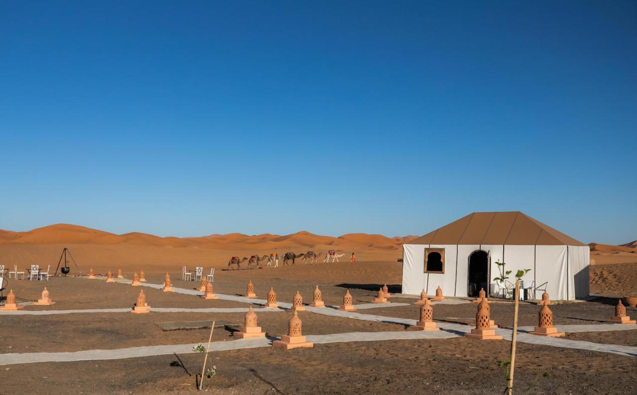 Aiour Luxury Camp Hotel Merzouga Bagian luar foto