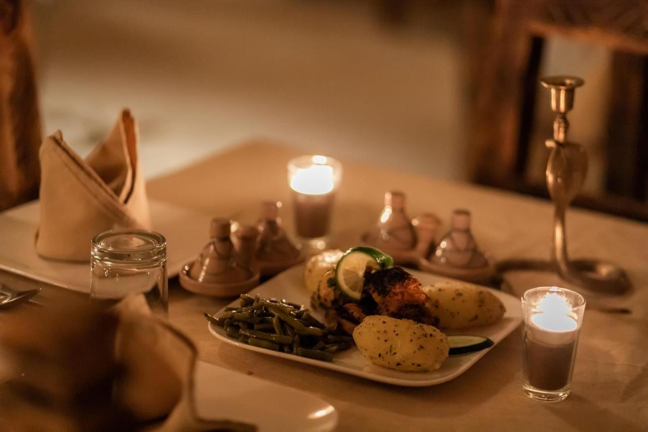 Aiour Luxury Camp Hotel Merzouga Bagian luar foto