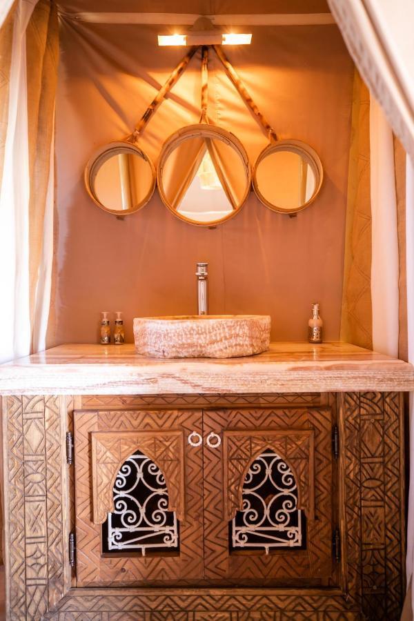 Aiour Luxury Camp Hotel Merzouga Bagian luar foto