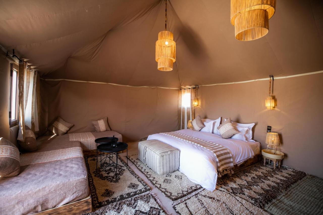 Aiour Luxury Camp Hotel Merzouga Bagian luar foto