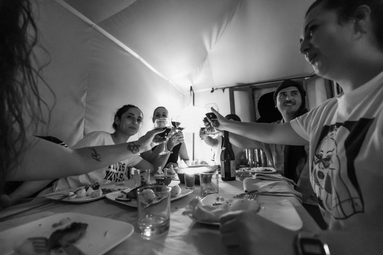 Aiour Luxury Camp Hotel Merzouga Bagian luar foto