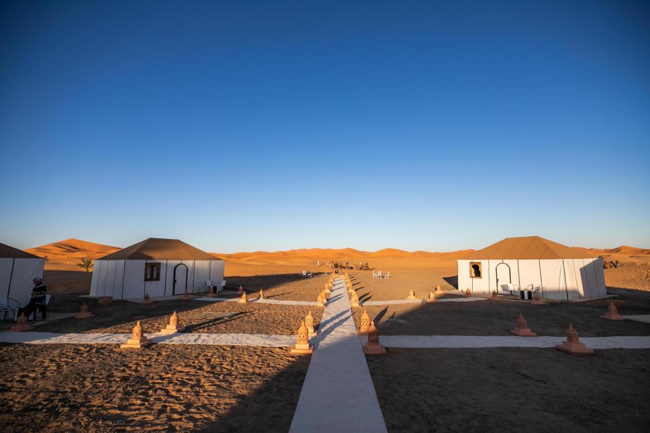 Aiour Luxury Camp Hotel Merzouga Bagian luar foto