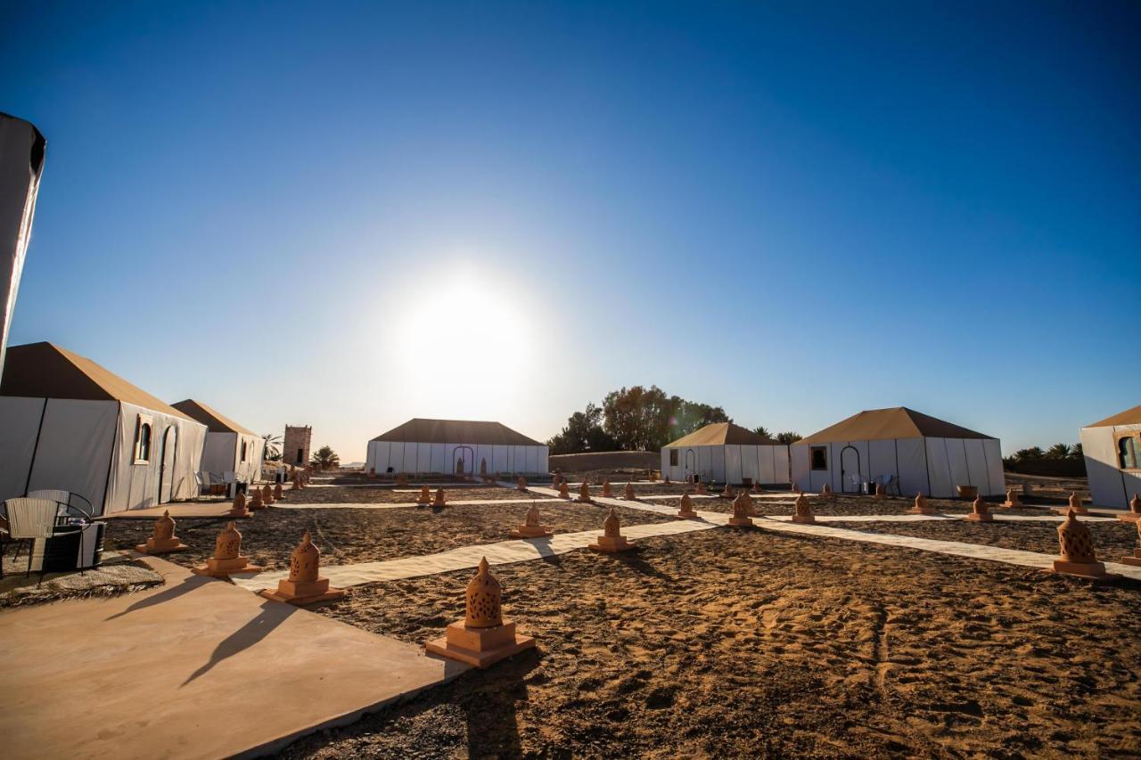 Aiour Luxury Camp Hotel Merzouga Bagian luar foto
