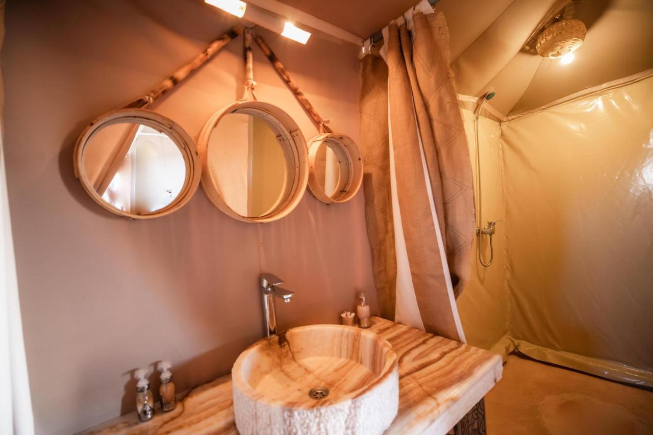 Aiour Luxury Camp Hotel Merzouga Bagian luar foto