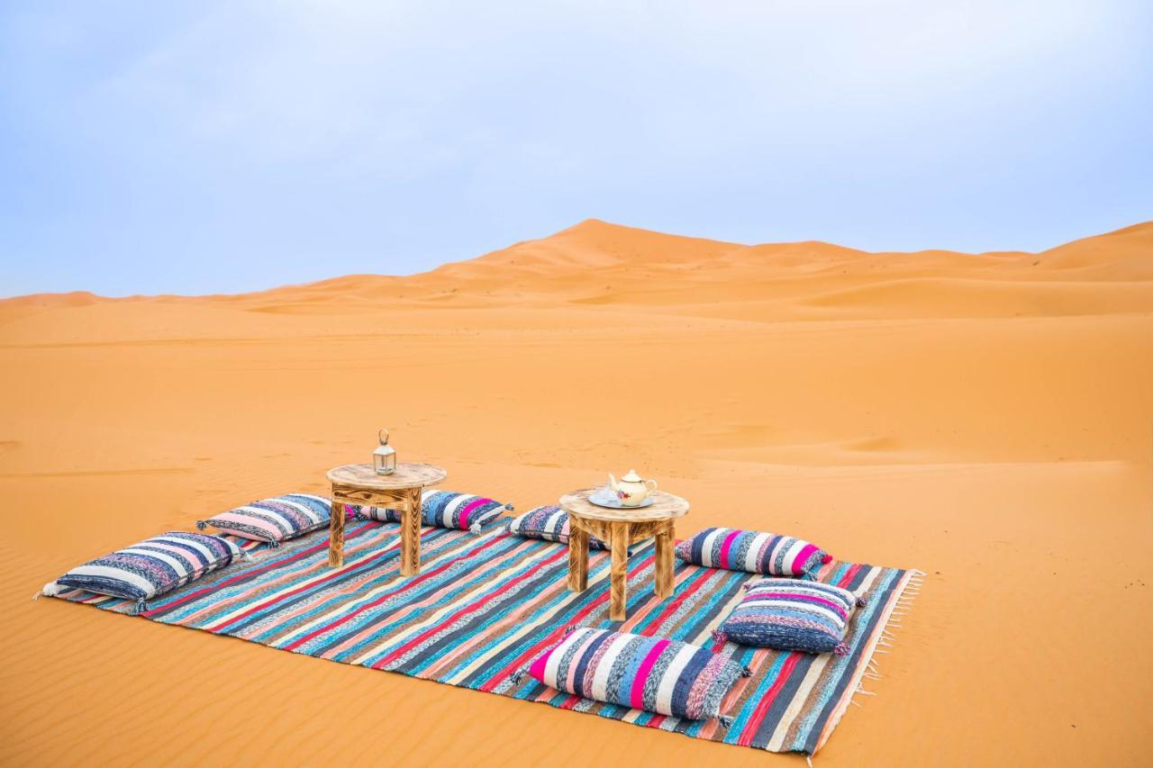 Aiour Luxury Camp Hotel Merzouga Bagian luar foto